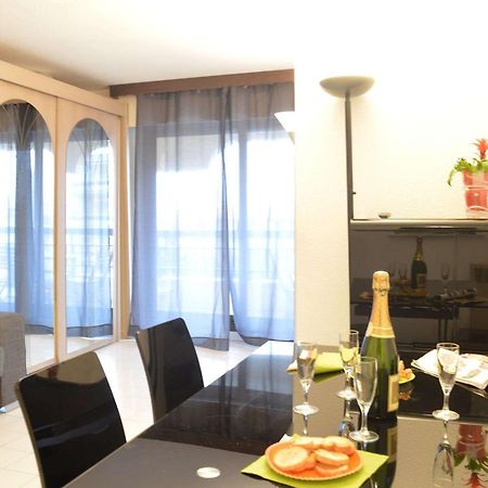 Studio Cabine A 200M De Port Frejus, Plage, Commerces, Terrasse, 4 Couchages, Menage Inclus - Fr-1-226A-31 Eksteriør billede