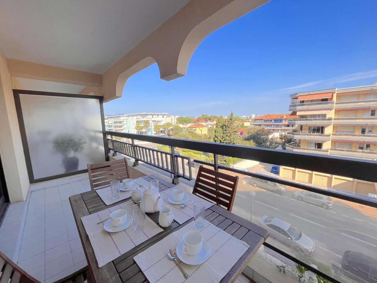 Studio Cabine A 200M De Port Frejus, Plage, Commerces, Terrasse, 4 Couchages, Menage Inclus - Fr-1-226A-31 Eksteriør billede