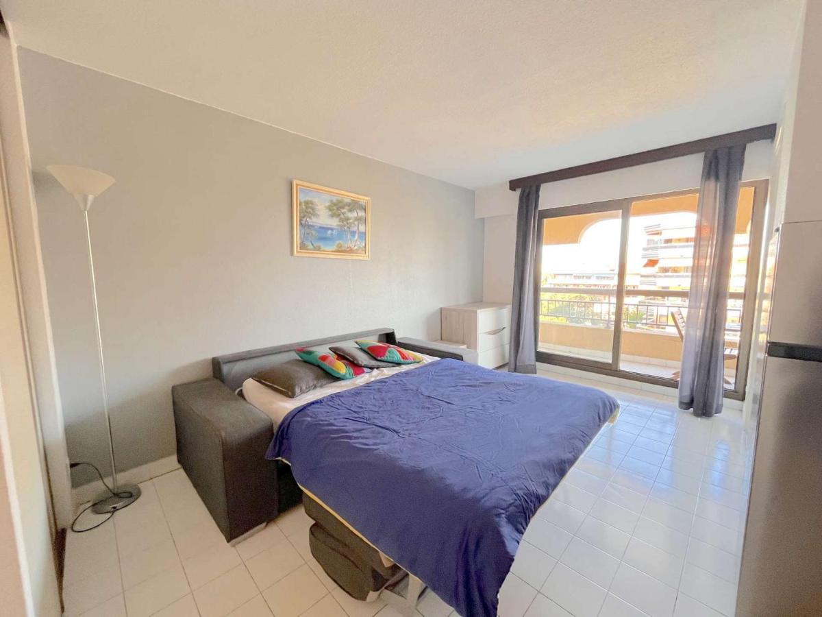 Studio Cabine A 200M De Port Frejus, Plage, Commerces, Terrasse, 4 Couchages, Menage Inclus - Fr-1-226A-31 Eksteriør billede