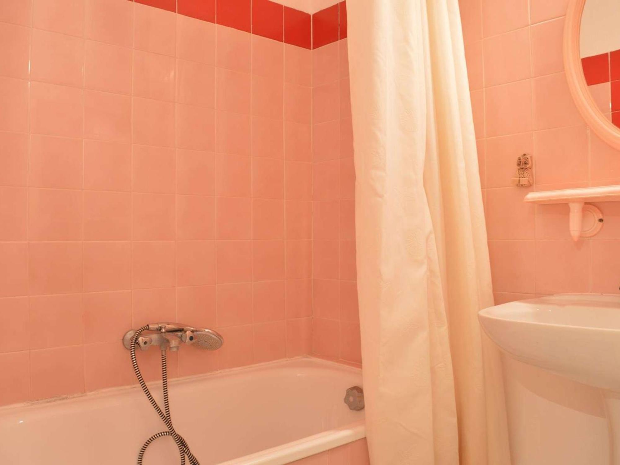 Studio Cabine A 200M De Port Frejus, Plage, Commerces, Terrasse, 4 Couchages, Menage Inclus - Fr-1-226A-31 Eksteriør billede