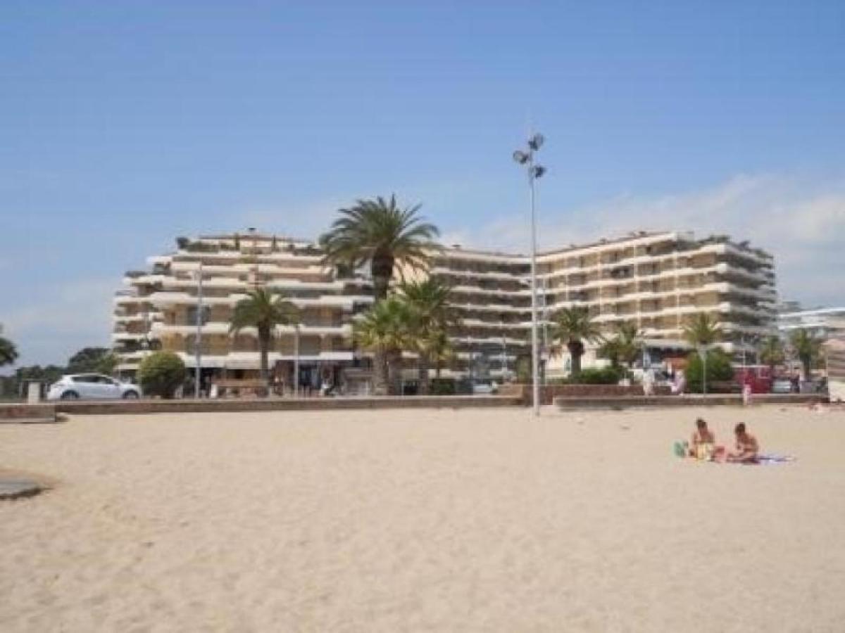 Studio Cabine A 200M De Port Frejus, Plage, Commerces, Terrasse, 4 Couchages, Menage Inclus - Fr-1-226A-31 Eksteriør billede